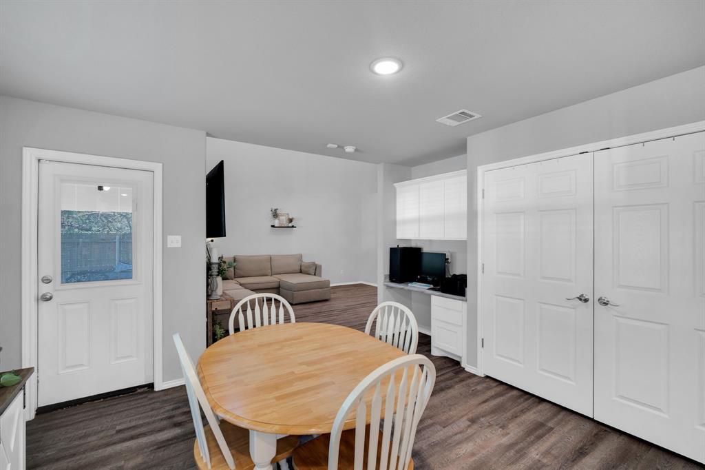 731 East Brown Street Cleburne, TX 76031 - Photo 13 of 39