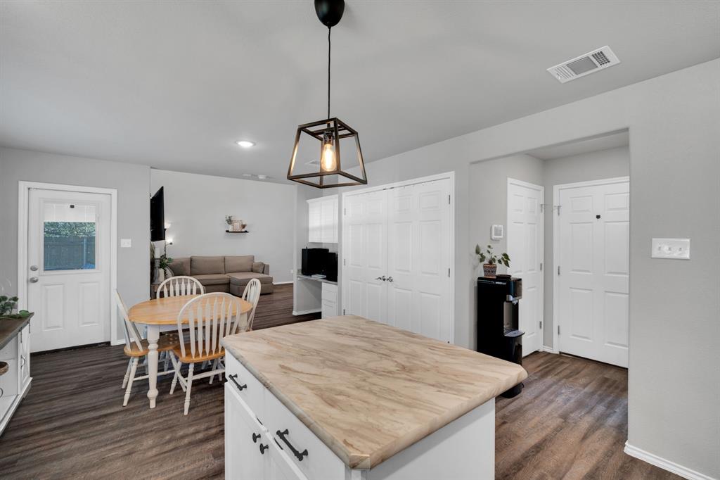 731 East Brown Street Cleburne, TX 76031 - Photo 14 of 39