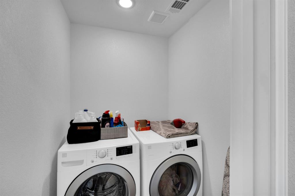 731 East Brown Street Cleburne, TX 76031 - Photo 20 of 39