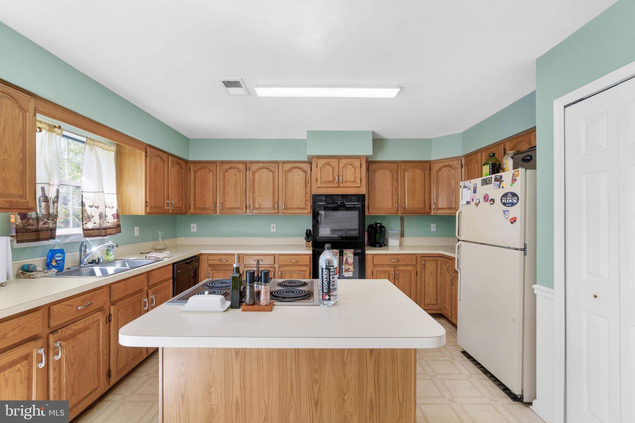 8618 Indian Springs Road Laurel, MD 20724 - Photo 11 of 30 Kitchen