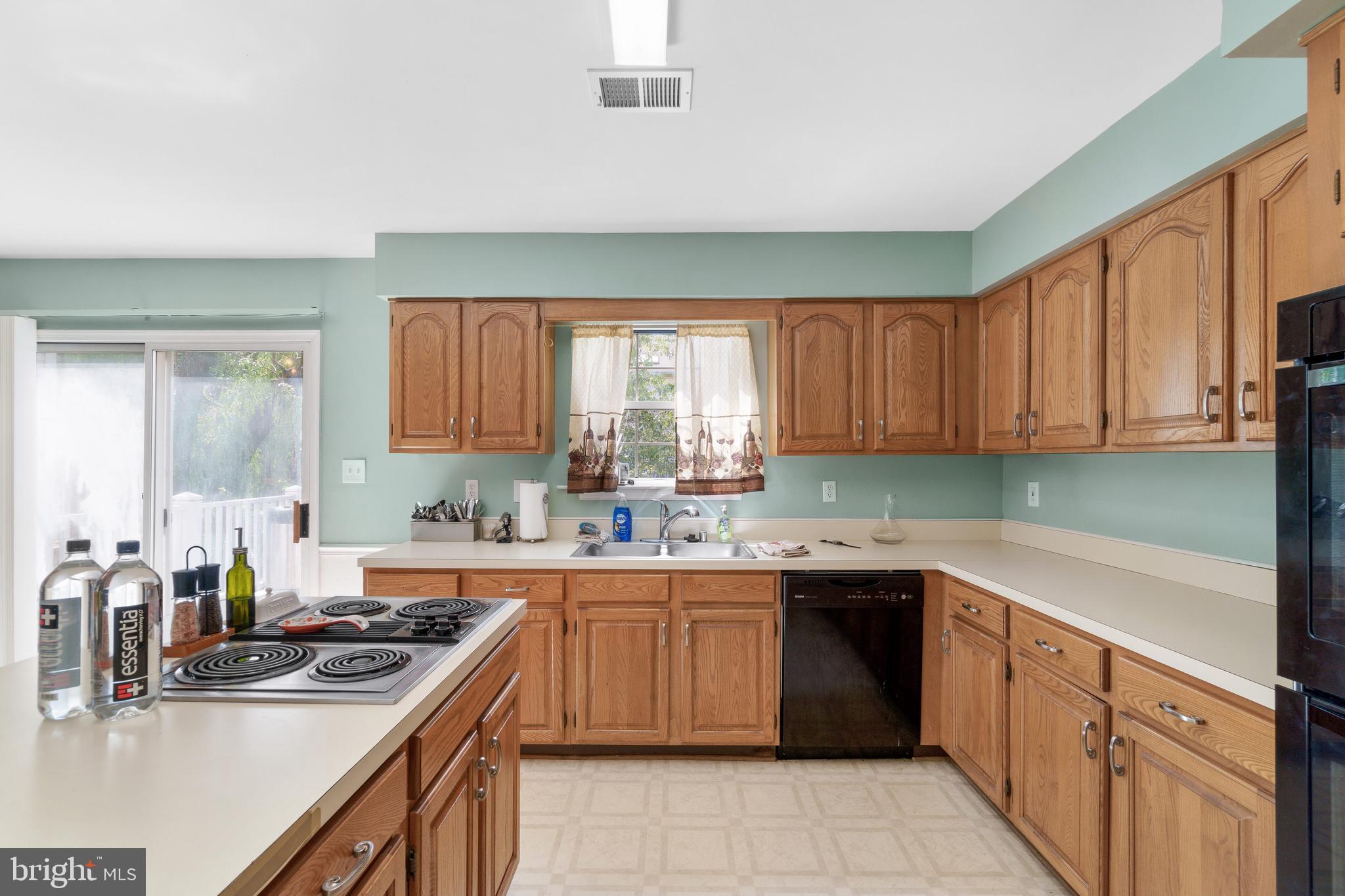 8618 Indian Springs Road Laurel, MD 20724 - Photo 12 of 30 Kitchen