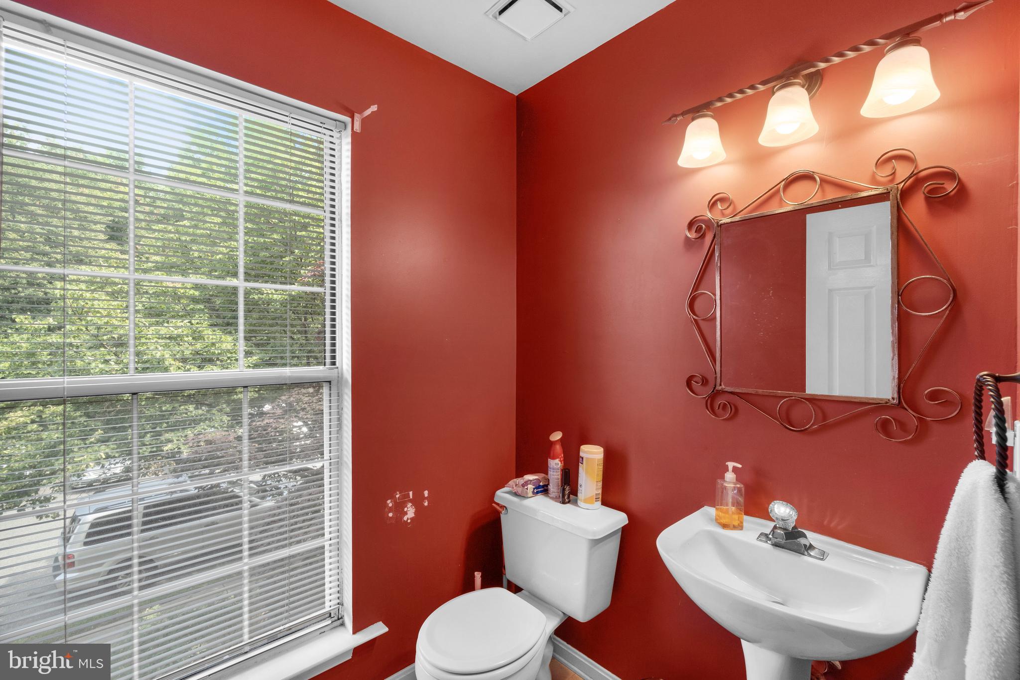 8618 Indian Springs Road Laurel, MD 20724 - Photo 13 of 30 Powder Bath