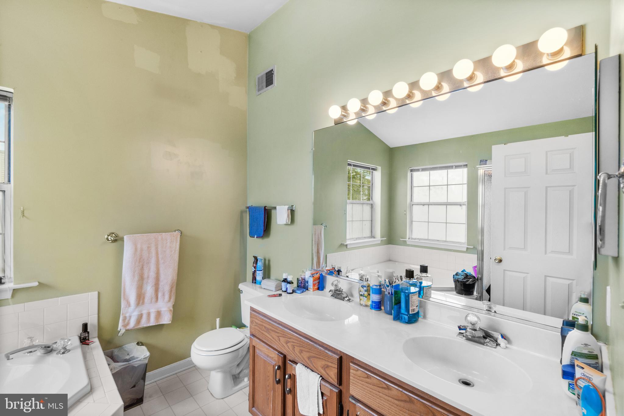 8618 Indian Springs Road Laurel, MD 20724 - Photo 15 of 30 Primary Bath