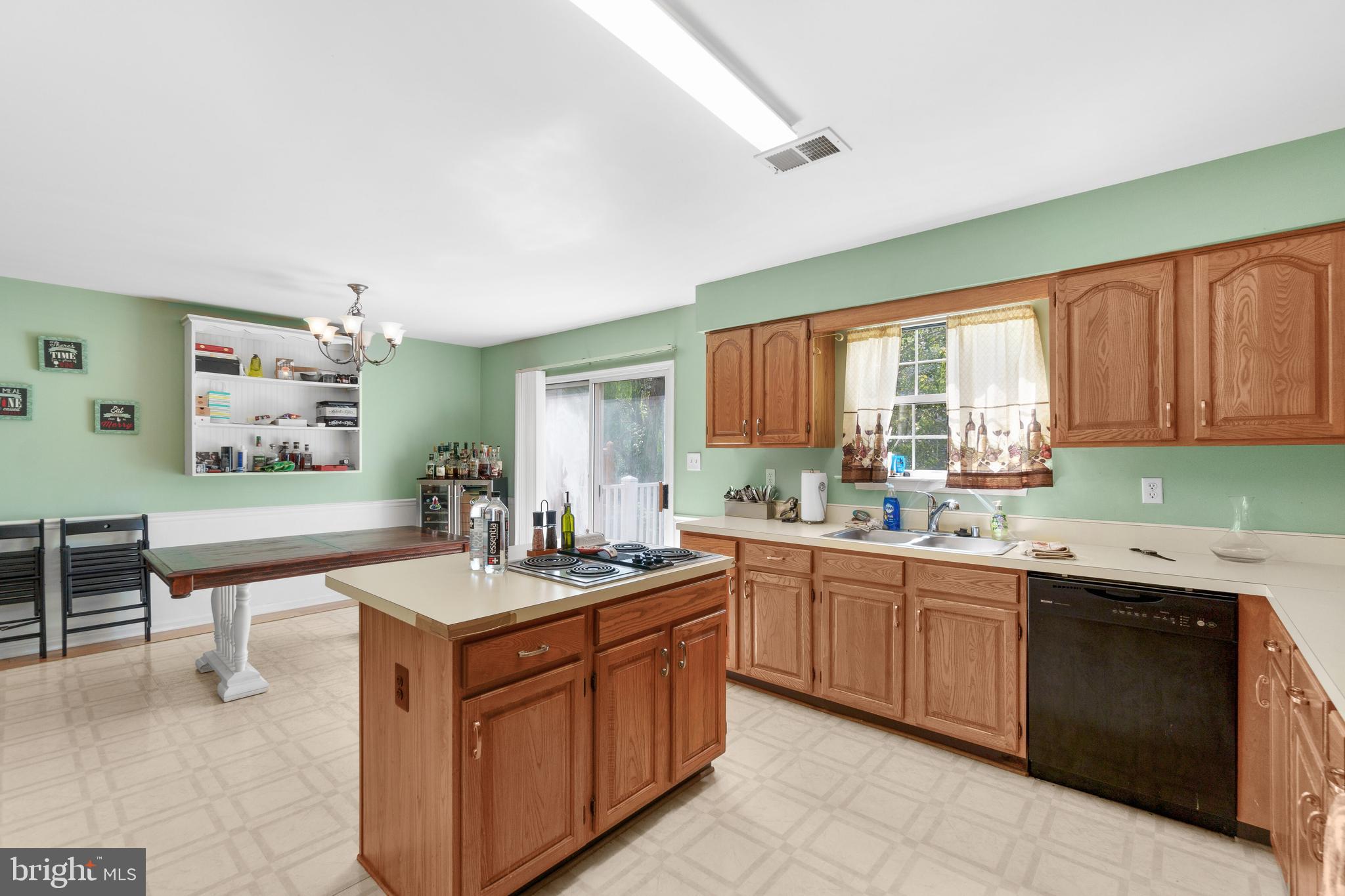 8618 Indian Springs Road Laurel, MD 20724 - Photo 8 of 30 Kitchen