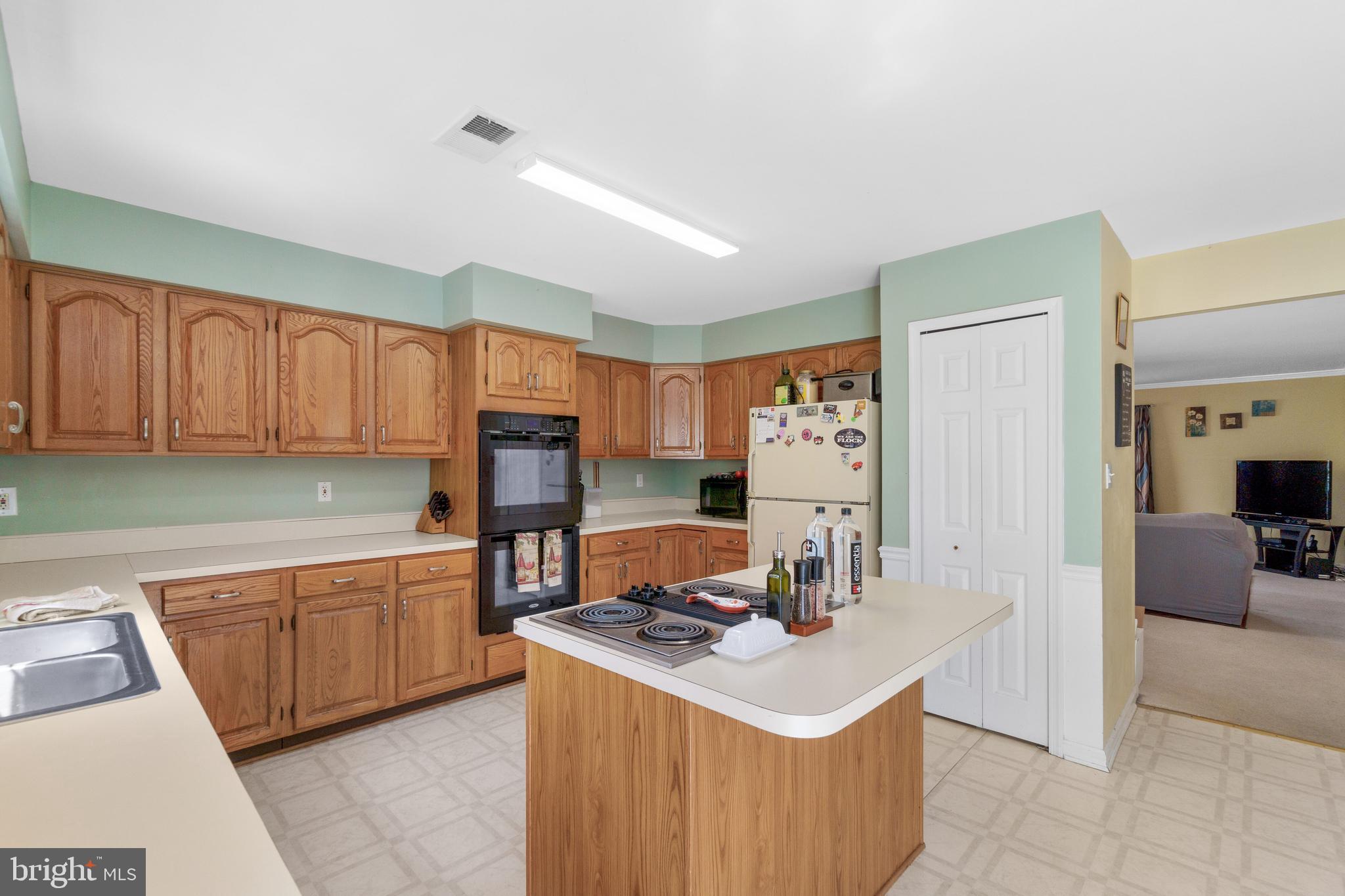 8618 Indian Springs Road Laurel, MD 20724 - Photo 10 of 30 Kitchen