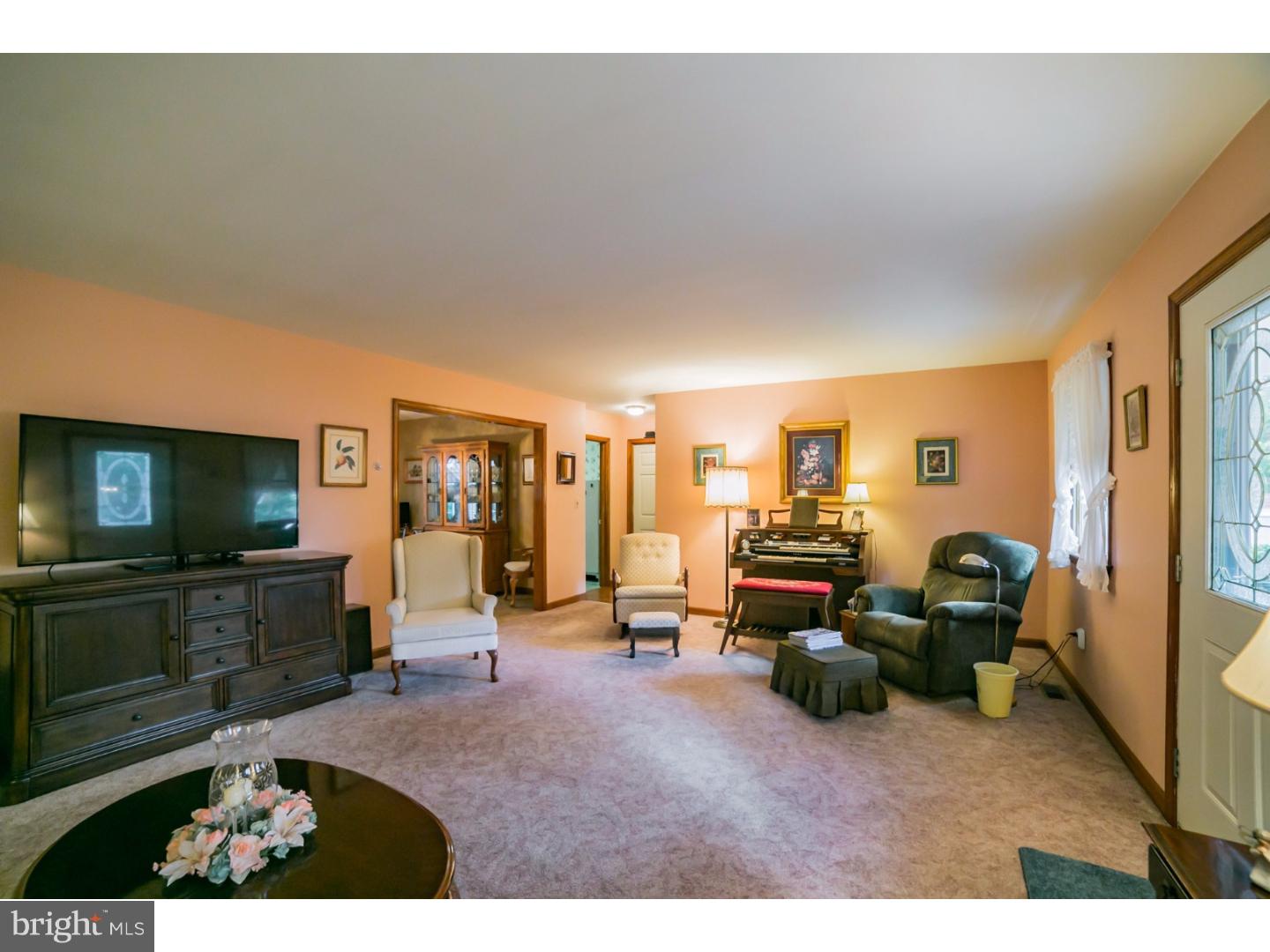 1412 Deer Run Road Hatfield, PA 19440 - Photo 7 of 24 Great Room