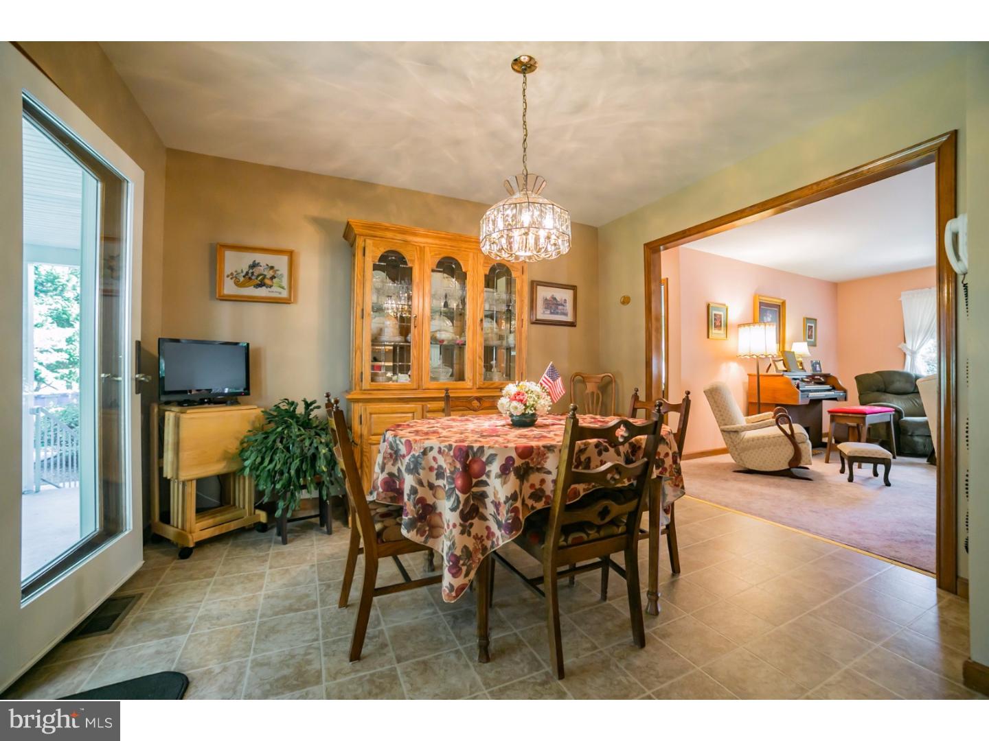 1412 Deer Run Road Hatfield, PA 19440 - Photo 8 of 24 Breakfast Room
