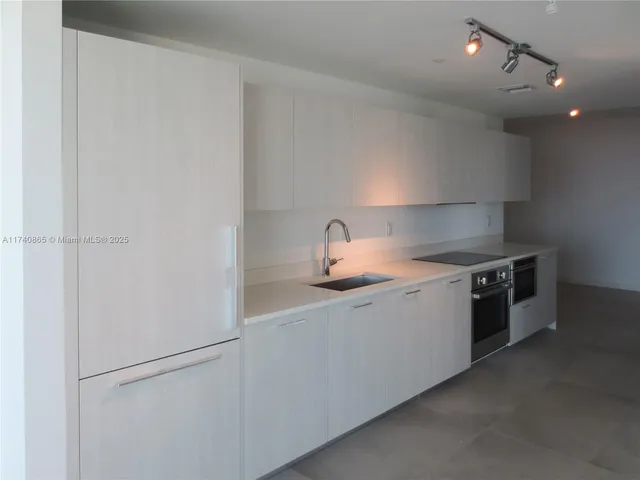 $940,000 | Edgewater, Miami, FL 33137