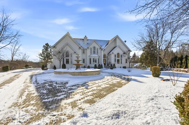 $1,249,000 | 13220 Fox Lane, Lemont, IL 60439