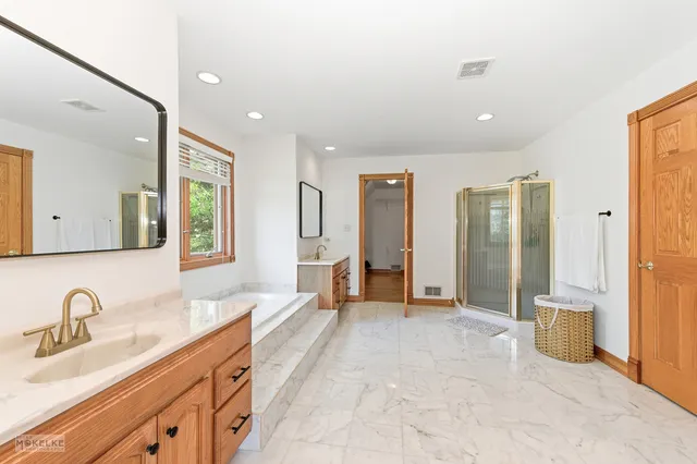 $1,249,000 | 13220 Fox Lane, Lemont, IL 60439