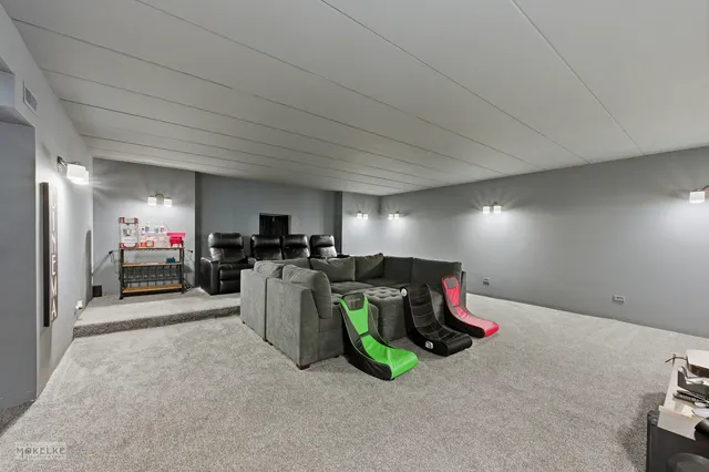 $1,249,000 | 13220 Fox Lane, Lemont, IL 60439