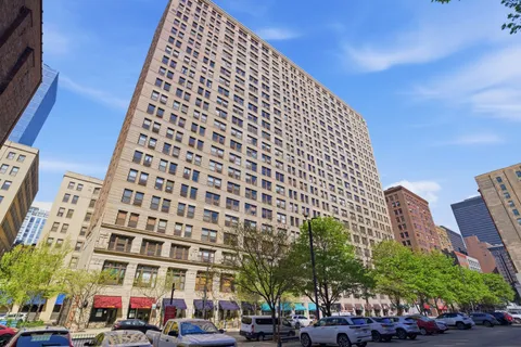 $289,000 | 600 South Dearborn Street, Unit 1409, Chicago, IL 60605