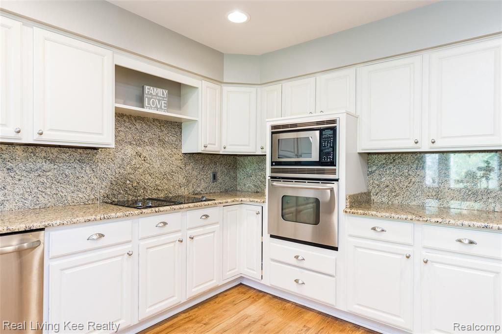 1427 Ridge Court Rochester, MI 48306 - Photo 13 of 50