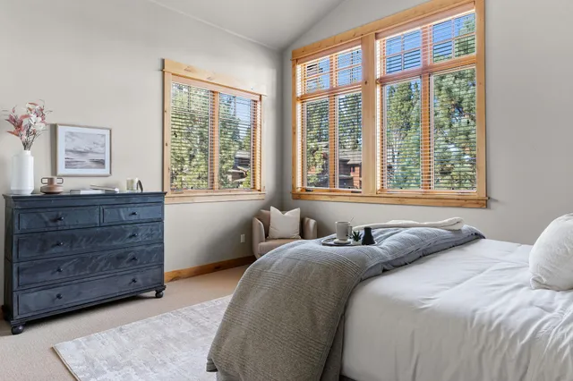 $1,895,000 | 10235 Valmont Trail, Truckee, CA 96161
