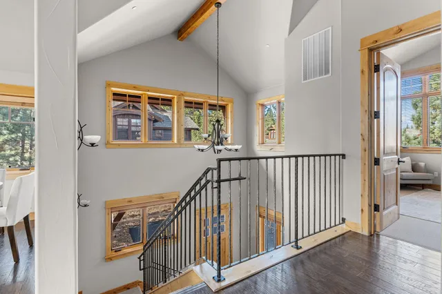 $1,895,000 | 10235 Valmont Trail, Truckee, CA 96161
