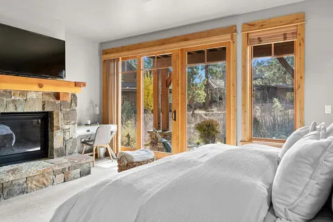 $1,895,000 | 10235 Valmont Trail, Truckee, CA 96161