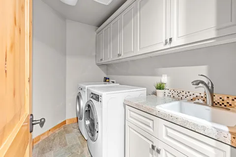 $1,895,000 | 10235 Valmont Trail, Truckee, CA 96161