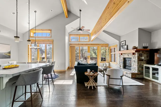 $1,895,000 | 10235 Valmont Trail, Truckee, CA 96161
