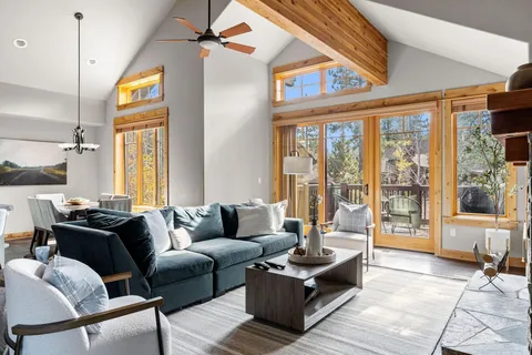 $1,895,000 | 10235 Valmont Trail, Truckee, CA 96161