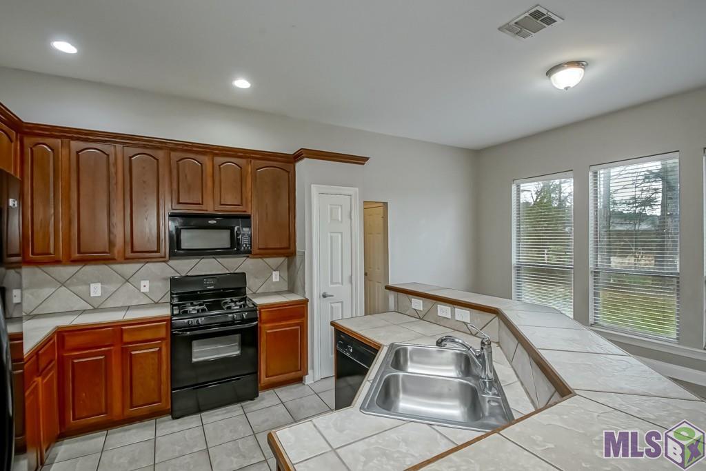 12600 Woodland Hill Road Denham Springs, LA 70706 - Photo 11 of 17