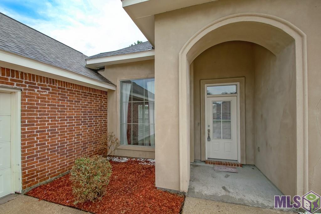 12600 Woodland Hill Road Denham Springs, LA 70706 - Photo 3 of 17
