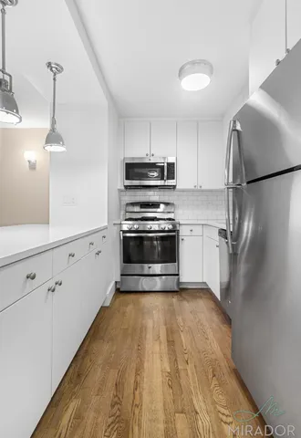 $3,850 | 330 East 39th Street, Unit 3R | Murray Hill