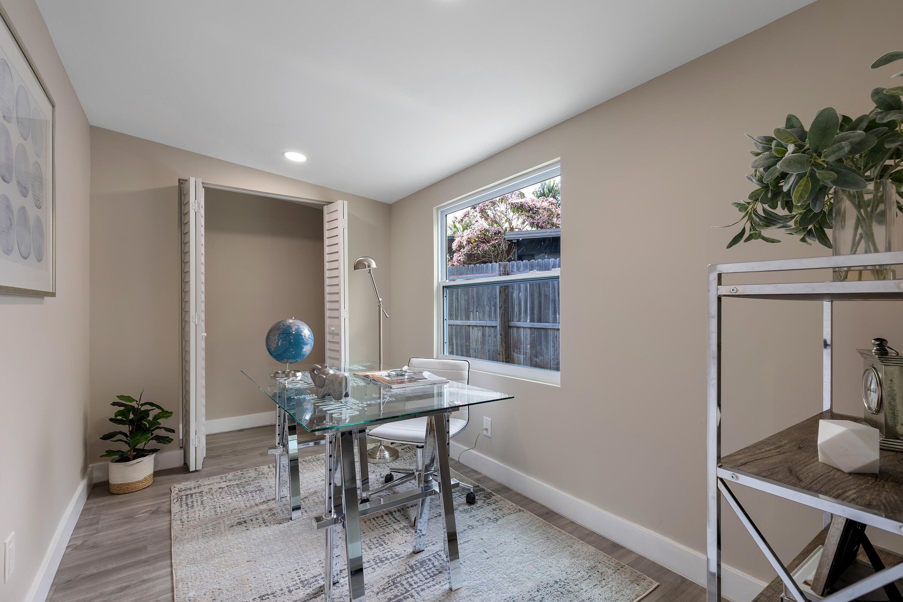 463 Manchester Street Boca Raton, FL 33487 - Photo 8 of 12 Office/Bedroom 3