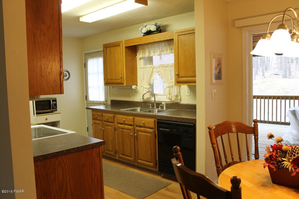 112 Scoda Road Hawley, PA 18428 - Photo 10 of 26 Kitchen 2