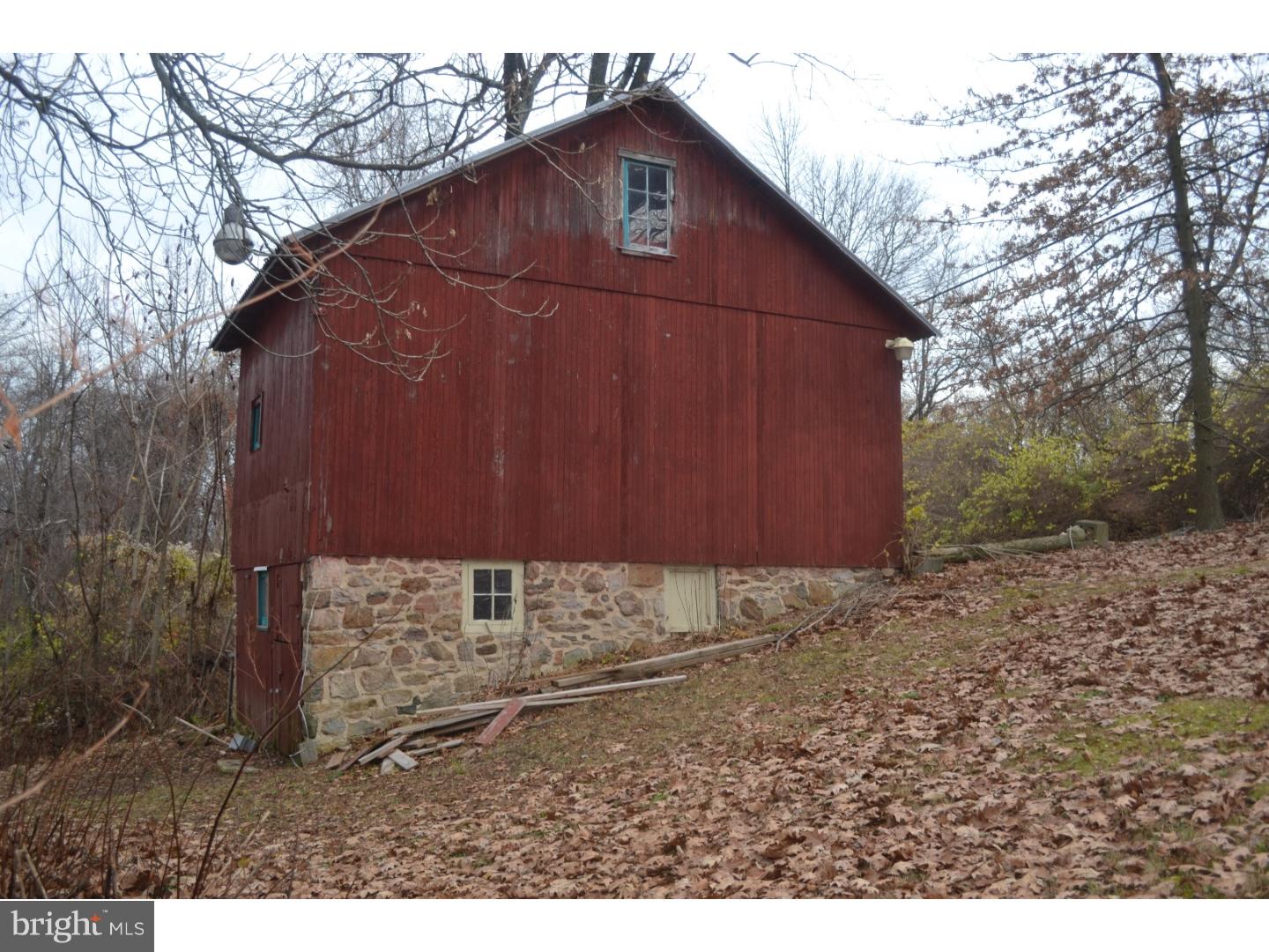 170 Hartman Road Reading, PA 19606 - Photo 3 of 23
