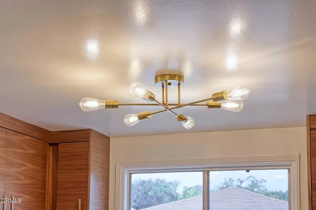 $5,300 | 7046 Murietta Avenue, Van Nuys, CA 91405