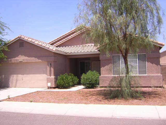 3236 West Maldonado Road Phoenix, AZ 85041 - Photo 1 of 2 Primary Photo