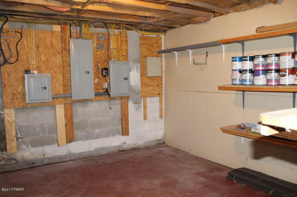 129 Oak Hill Road Hawley, PA 18428 - Photo 25 of 33