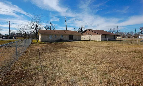$170,000 | 606 East Broad Street, Forney, TX 75126