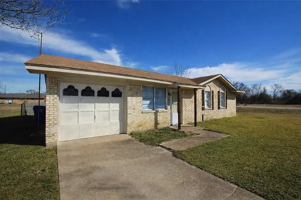 $170,000 | 606 East Broad Street, Forney, TX 75126