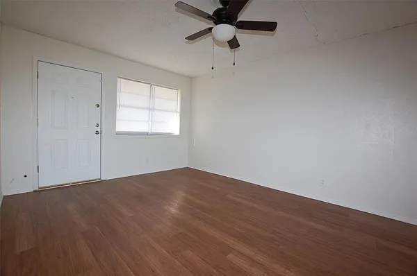 $170,000 | 606 East Broad Street, Forney, TX 75126