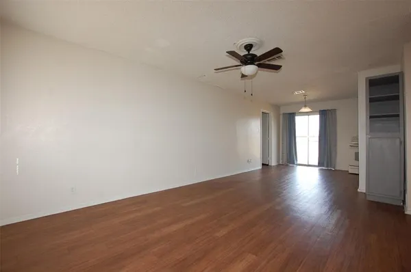 $170,000 | 606 East Broad Street, Forney, TX 75126