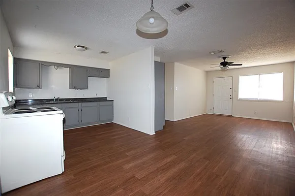 $170,000 | 606 East Broad Street, Forney, TX 75126