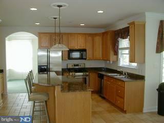752 Kelli Lane Springfield, PA 19064 - Photo 2 of 6