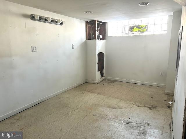 934 Sanger Street Philadelphia, PA 19124 - Photo 13 of 16