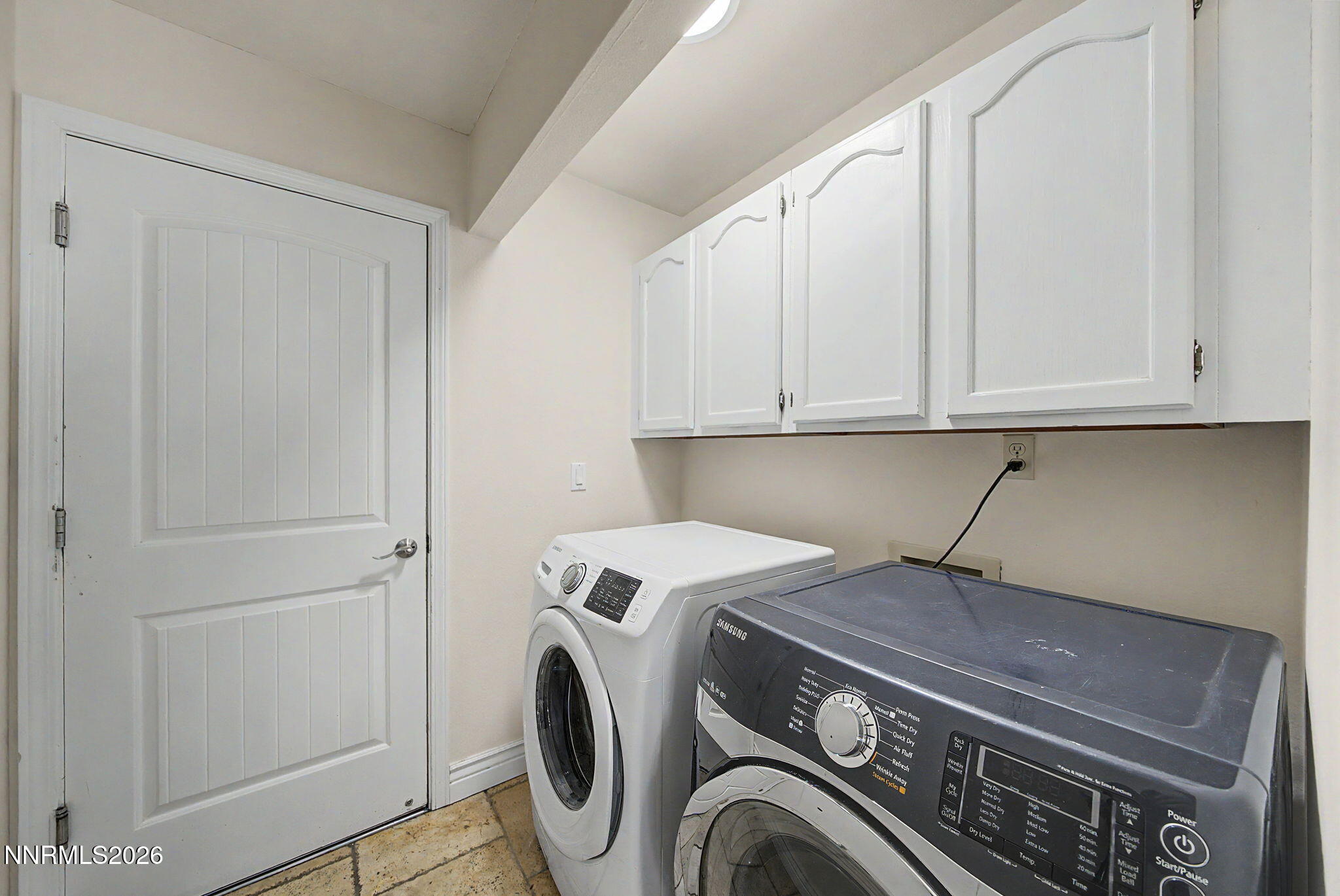 340 Cliff View Court Reno, NV 89523 - Photo 23 of 59 21-DSC06063-Edit
