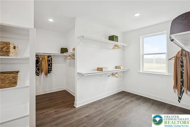 $984,990 | 5722 Frederick Drive, Unit STAVANGER III, Bethlehem, PA 18017