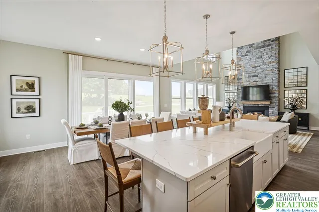 $984,990 | 5722 Frederick Drive, Unit STAVANGER III, Bethlehem, PA 18017