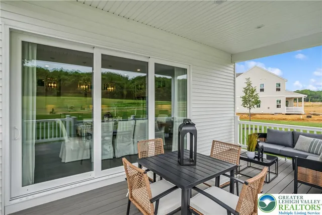 $984,990 | 5722 Frederick Drive, Unit STAVANGER III, Bethlehem, PA 18017