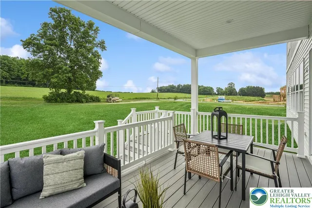 $984,990 | 5722 Frederick Drive, Unit STAVANGER III, Bethlehem, PA 18017