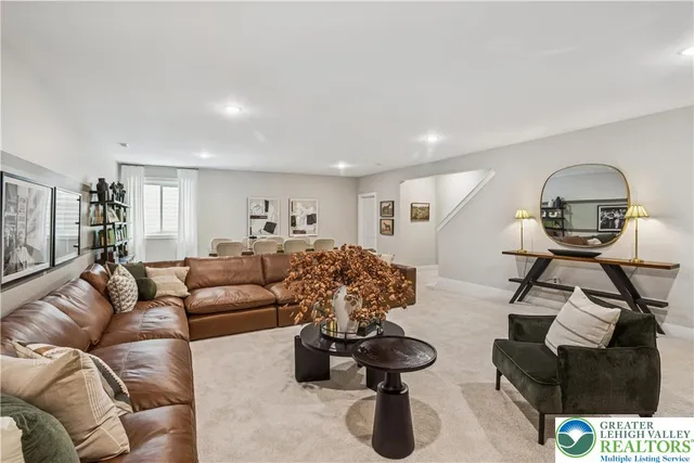 $984,990 | 5722 Frederick Drive, Unit STAVANGER III, Bethlehem, PA 18017