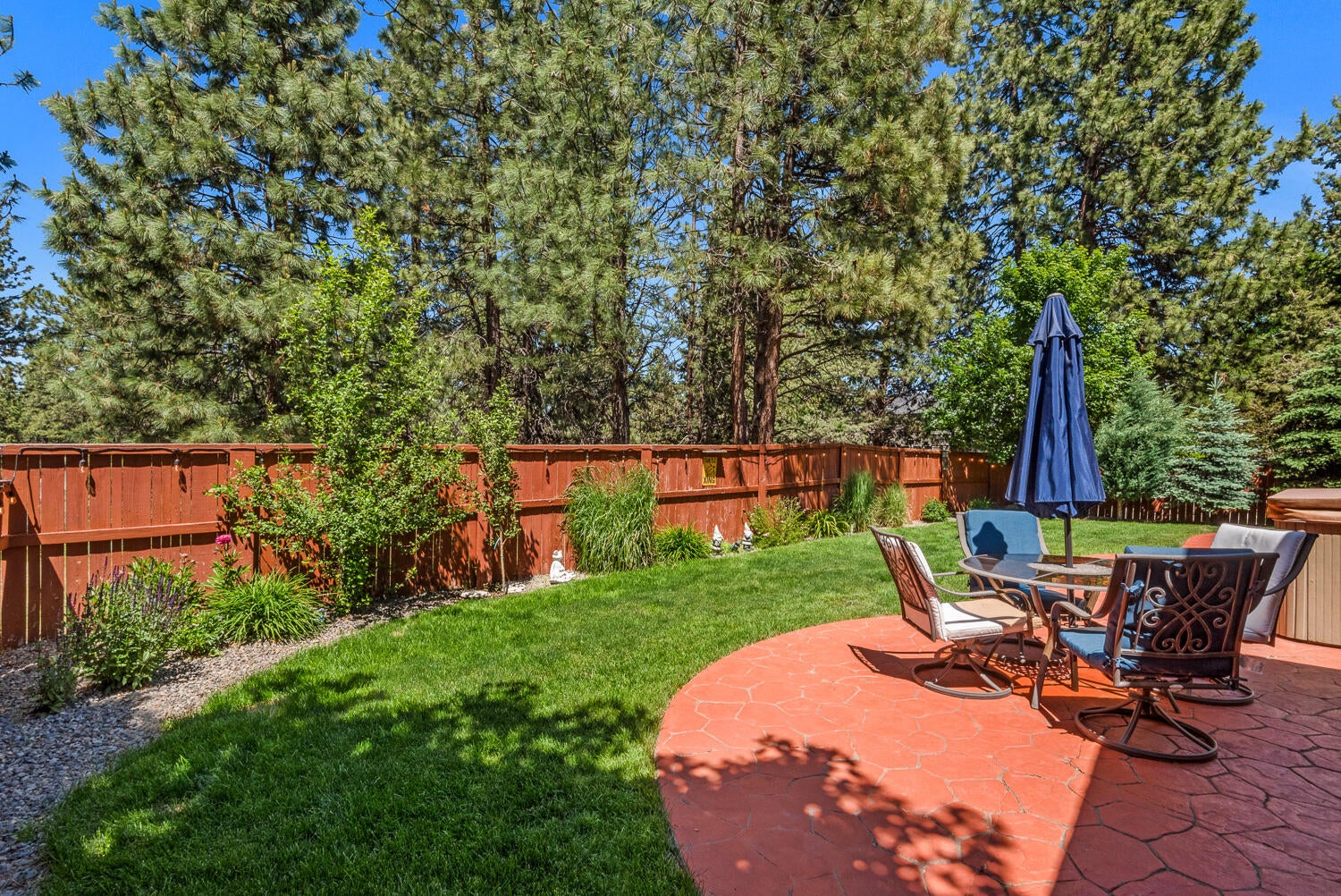 19505 Fishhawk Loop Bend, OR 97702 - Photo 19 of 26 Private Backyard