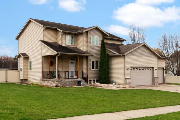 $699,900 | 130 Potomac Place, Oregon, WI 53575