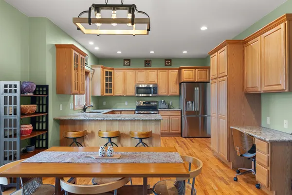 $699,900 | 130 Potomac Place, Oregon, WI 53575