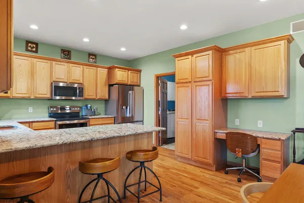 $699,900 | 130 Potomac Place, Oregon, WI 53575