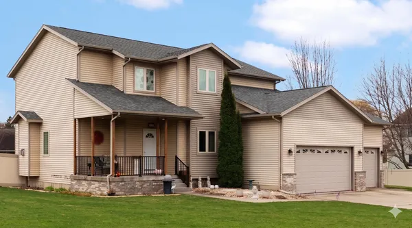 $699,900 | 130 Potomac Place, Oregon, WI 53575